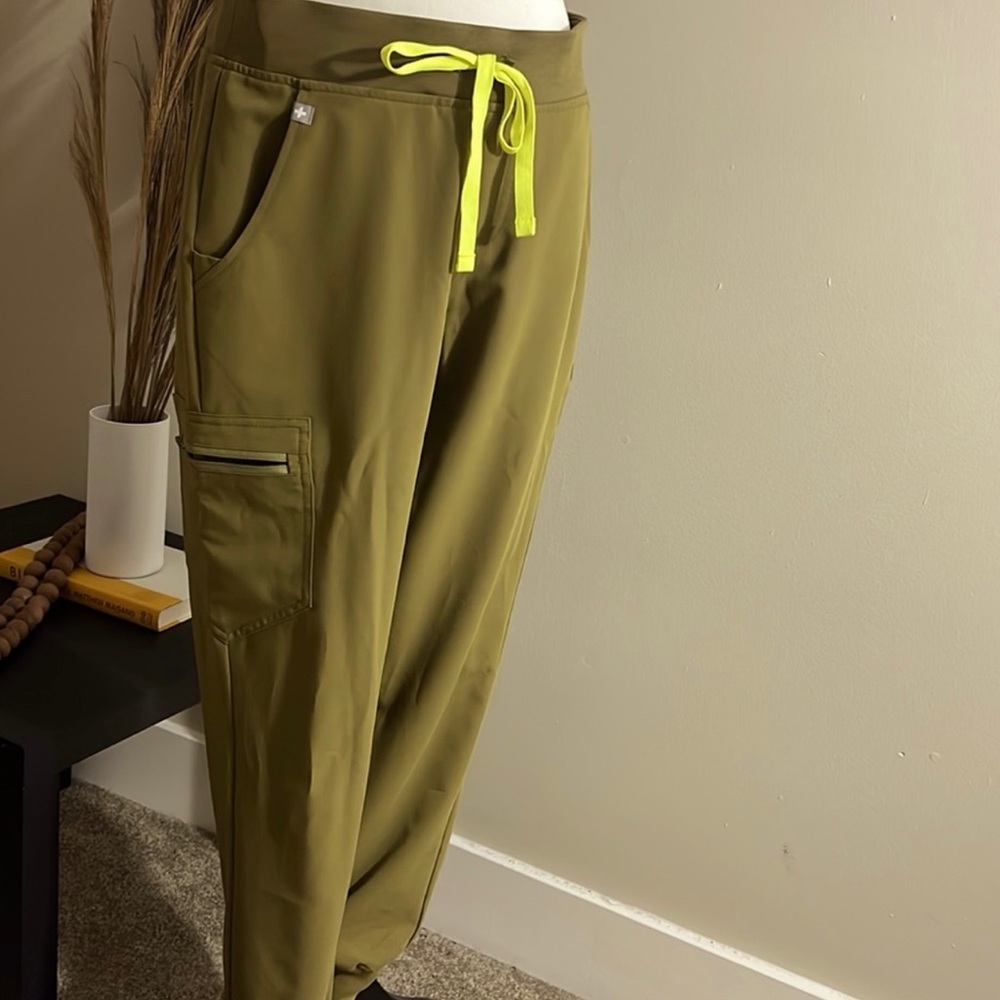 Figs scrub pants